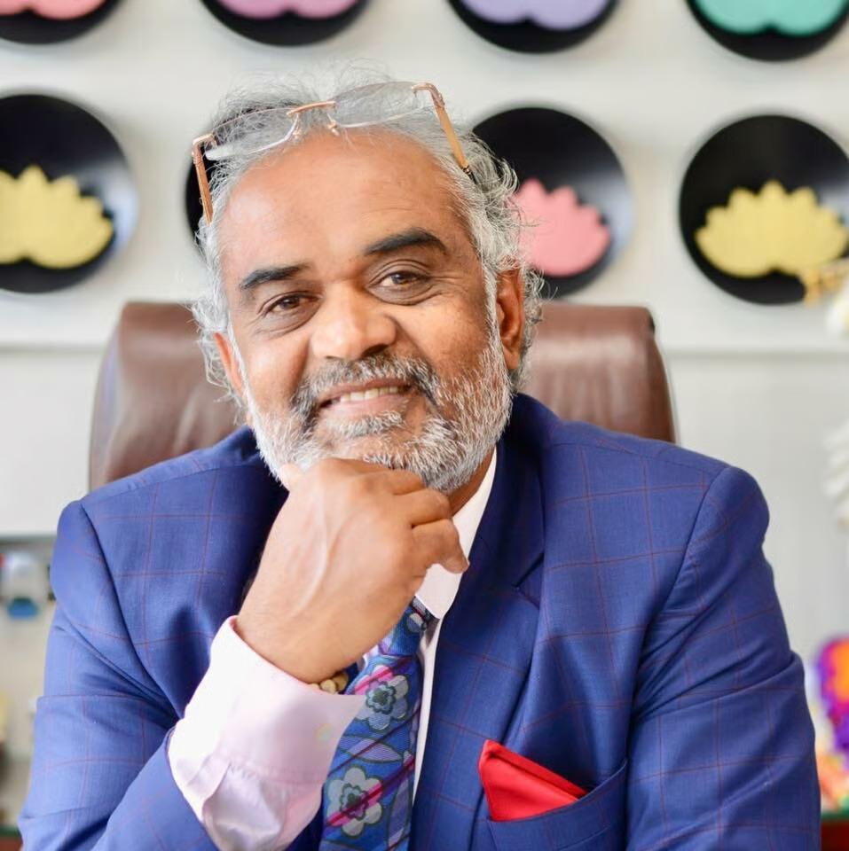 Padma Shri Savjibhai Dholakia, Hari Krishna Exports Pvt. Ltd.